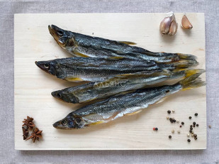 Пелядь вяленая крупная потрошеная: Корюшка вяленая без икры