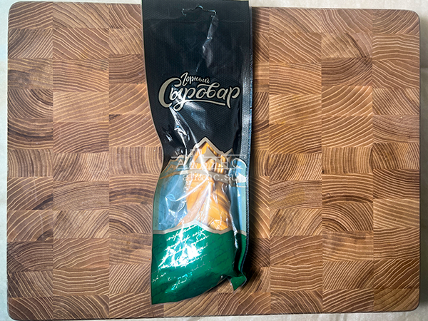 Сыр 100 гр ГОРНЫЙ СЫРОВАР (Косичка копчёная) в Ярославле