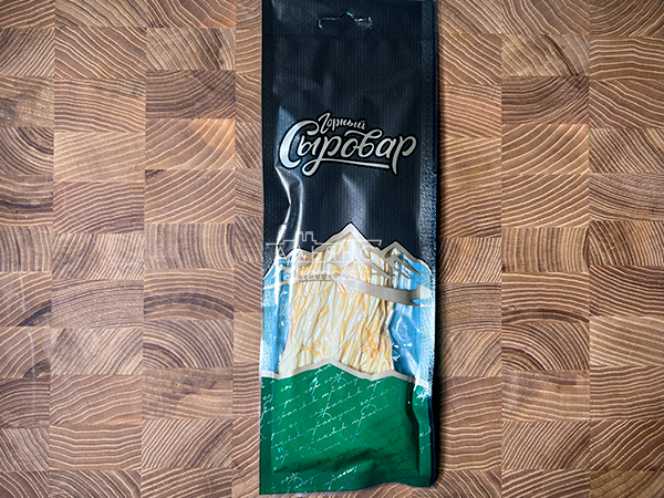 Сыр 60 гр ГОРНЫЙ СЫРОВАР (Паутинка копчёная) в Ярославле