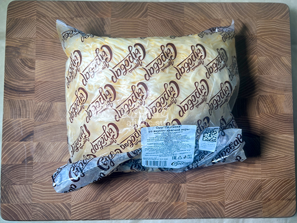 Сыр 1 кг ГОРНЫЙ СЫРОВАР (Паутинка со вкусом красной икры) в Ярославле